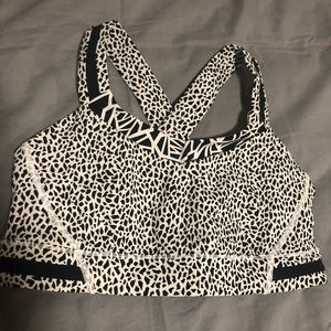 Lululemon sports bra